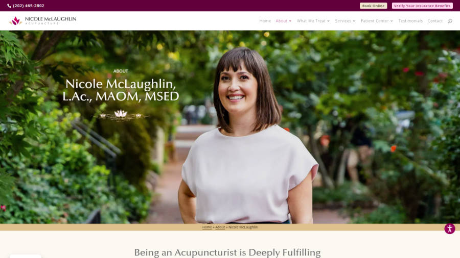 Desktop screenshot of Nicole McLaughlin Acupuncture - About Nicole page - splash header